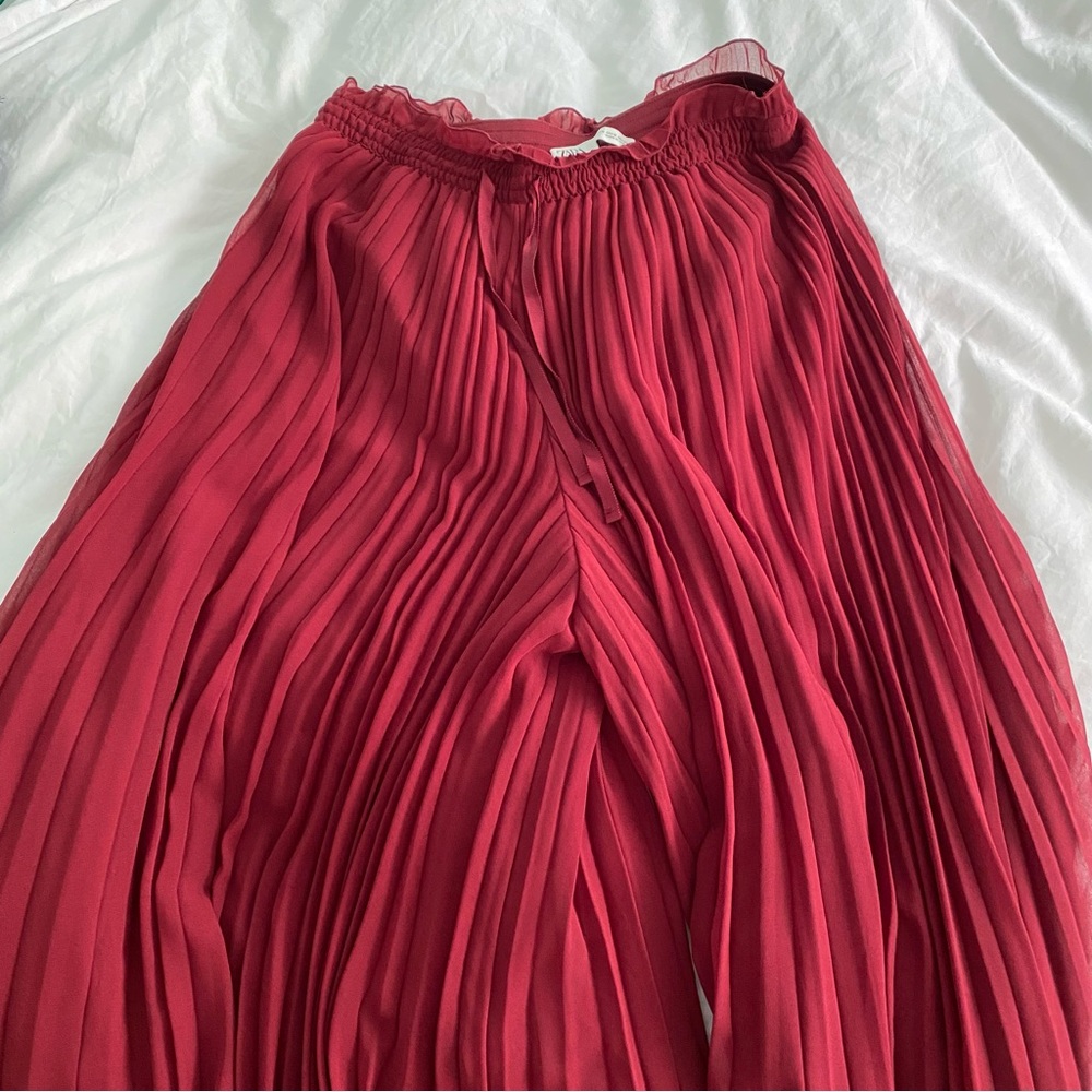 Zara flowy Culotte Pants Size Medium deep red